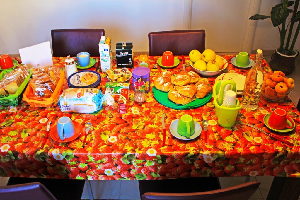 People - A Place To Be Bed & Breakfast 2*